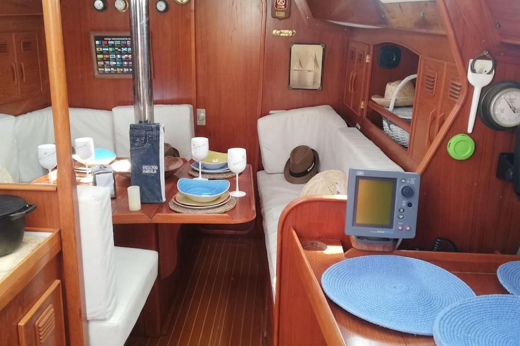 Boat-Apartamento Flotante Cadiz.. La Juanita Arroyo Luaran gambar