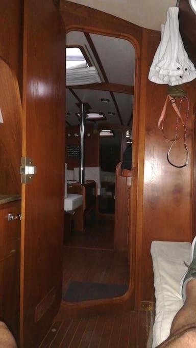 Boat-Apartamento Flotante Cadiz.. La Juanita Arroyo Luaran gambar