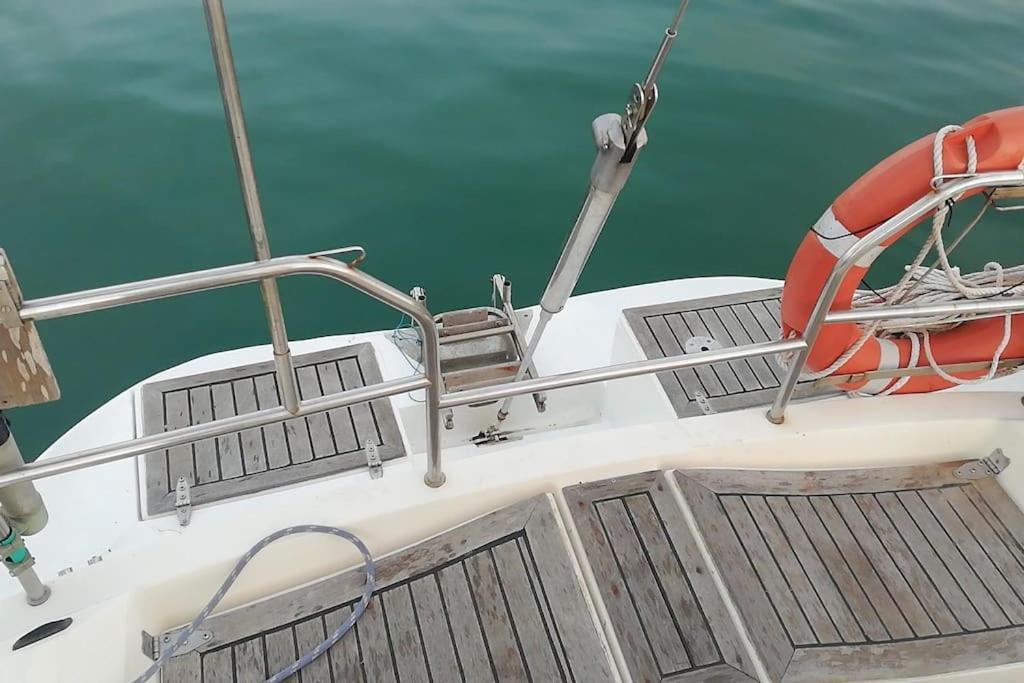 Boat-Apartamento Flotante Cadiz.. La Juanita Arroyo Luaran gambar